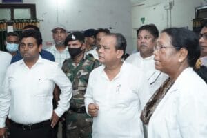 स्वास्थ्य मंत्री इरफान अंसारी ने चाईबासा सदर अस्पताल का किया निरीक्षण, कहा, "स्वास्थ्य सेवा में लापरवाही बर्दाश्त नहीं" 2 6439433b b6ec 4afb 9c79 2467e39ed906