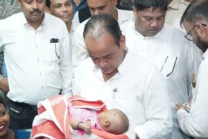 स्वास्थ्य मंत्री इरफान अंसारी ने चाईबासा सदर अस्पताल का किया निरीक्षण, कहा, "स्वास्थ्य सेवा में लापरवाही बर्दाश्त नहीं" 3 8544e89a bad1 4b23 9625 e8268af354d4