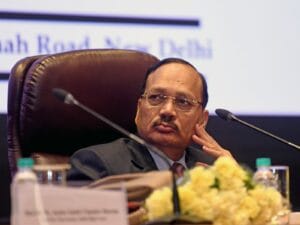 चीफ जस्टिस बी. आर गवई ने अगले सीजेआई के लिए की जस्टिस सूर्यकांत के नाम की सिफ़ारिश 1 WhatsApp Image 2025 10 27 at 11.46.24
