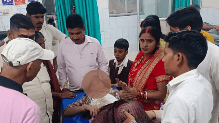 झारखंड के साहिबगंज में स्टेशन पर खड़ी ट्रेन में 14 वर्षीय नाबालिग से दुष्कर्म कर आरोपी फरार