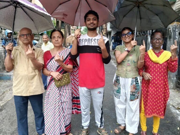 5 राज्यों में विधानसभा चुनाव को लेकर हुए मतदान के बाद एग्जिट पोल में बीजेपी की असम में वापसी, बंगाल में कांटे की टक्कर