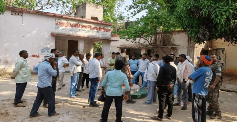 झारखंड के चतरा में आवासीय विद्यालय के प्रिंसिपल द्वारा दुष्कर्म के बाद छात्रा हुई गर्भवती, आरोपी गिरफ्तार