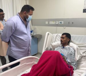 सिवान फायरिंग मामले में घायल तीनों मेदांता रेफर, तेजस्वी यादव ने कहा - AK-47 से हुई फायरिंग 2 HOJQ sgbsAAjjjS