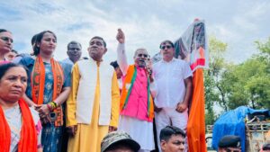 जामताड़ा में बाबूलाल मरांडी के नेतृत्व में भाजपा का विराट आक्रोश प्रदर्शन, डीसी एवं एसपी कार्यालय का घेराव 3 WhatsApp Image 2026 07 31 at 15.34.36