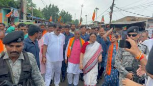 जामताड़ा में बाबूलाल मरांडी के नेतृत्व में भाजपा का विराट आक्रोश प्रदर्शन, डीसी एवं एसपी कार्यालय का घेराव 1 WhatsApp Image 2026 07 31 at 15.34.38