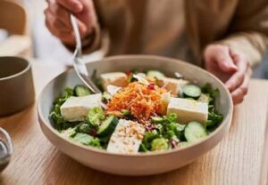 Anti Inflammatory Diet: सूजन कम करने के 7 हेल्दी खाने के नियम, दिल-शुगर का खतरा होगा कम 4 images 30