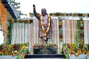 दिशोम गुरु की पुण्यतिथि पर भावुक हुए हेमंत, कहा - कमी नहीं होगी पूरी, समाज को बांटने वाली ताकतों के खिलाफ रहें एकजुट 1 HO3hKOabAAA2IXN