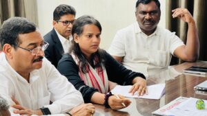छात्रा ने जेएमएम के 8 कार्यकर्ताओं पर दर्ज कराई नामजद प्राथमिकी, भाजपा नेता बाबूलाल मरांडी रहे मौजूद 2 WhatsApp Image 2026 08 24 at 18.42.10