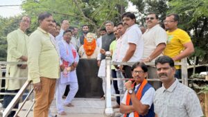 जयंती के मौके पर याद किए गए महात्मा गांधी व पूर्व पीएम लाल बहादुर शास्त्री, भाजपा प्रदेश अध्यक्ष आदित्य साहू ने दी श्रद्धांजलि 1 WhatsApp Image 2026 10 02 at 10.47.42