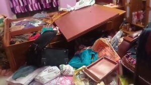 धनबाद के सूर्या हाइलैंड सिटी स्थित अपार्टमेंट में फ्लैट को चोरों ने बनाया निशाना, 20 लाख की चोरी 1 WhatsApp Image 2026 10 05 at 11.50.30 1